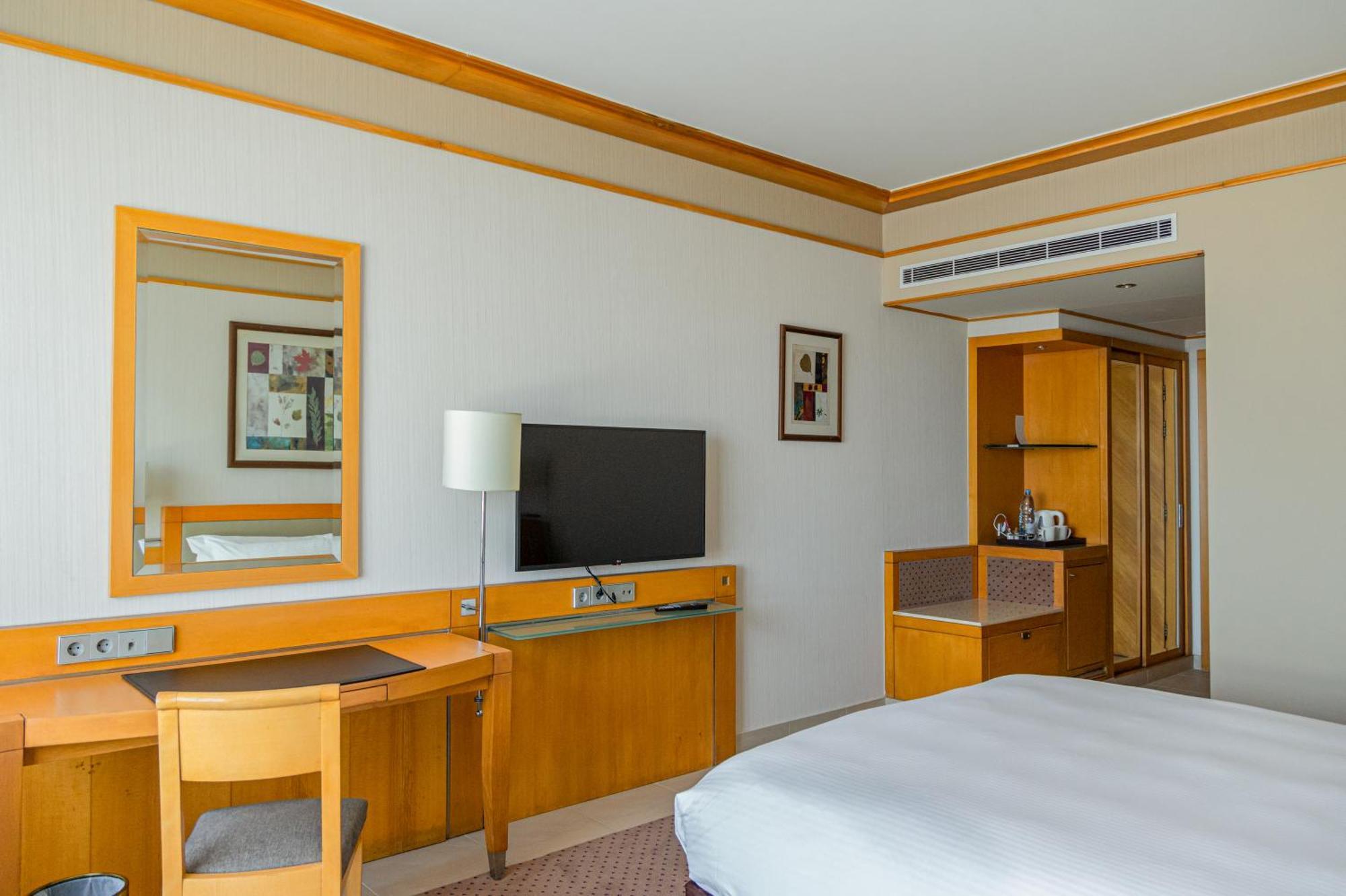 Crowne Plaza Hamra Beirut By Ihg Hotel Luaran gambar